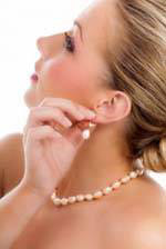 modern-woman-jewelry